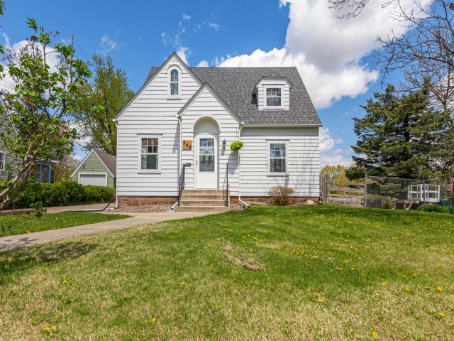 568 Agnes Street Owatonna MN 55060 - MLS# 7064072