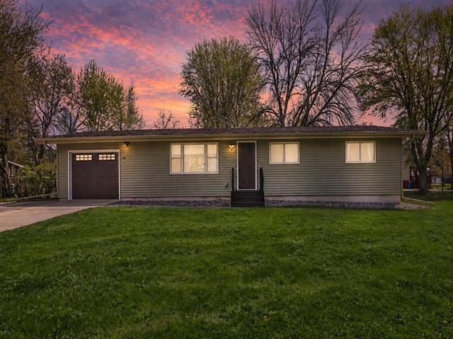 301 5th Avenue NE Blooming Prairie MN 55917 - MLS# 7064195