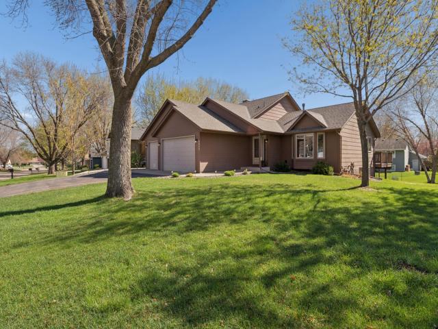 8922 Quinwood Lane N Maple Grove MN 55369 - MLS# 7064500