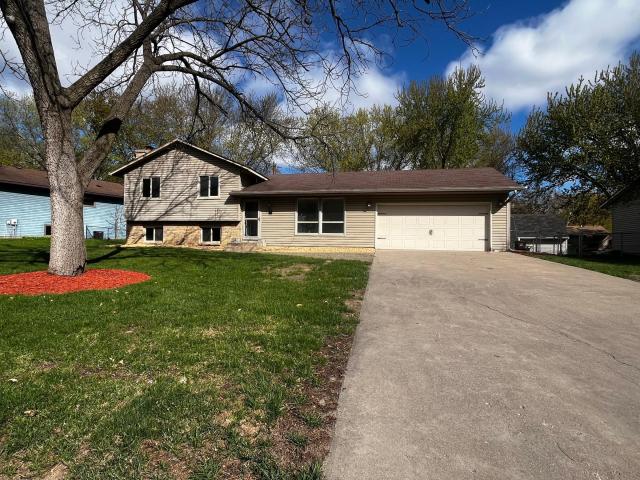 10556 104th Avenue N Maple Grove MN 55369 - MLS# 7064540