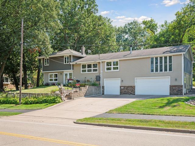 4415 Victoria Street N Shoreview MN 55126 - MLS# 7064650