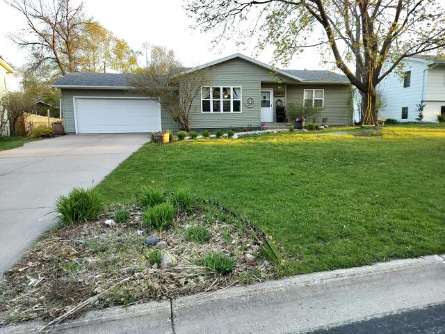 752 Lathrop Drive Northfield MN 55057 - MLS# 7064951