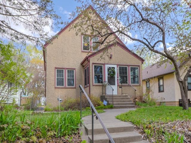 1424 Edgerton Street Saint Paul MN 55101 - MLS# 7065033