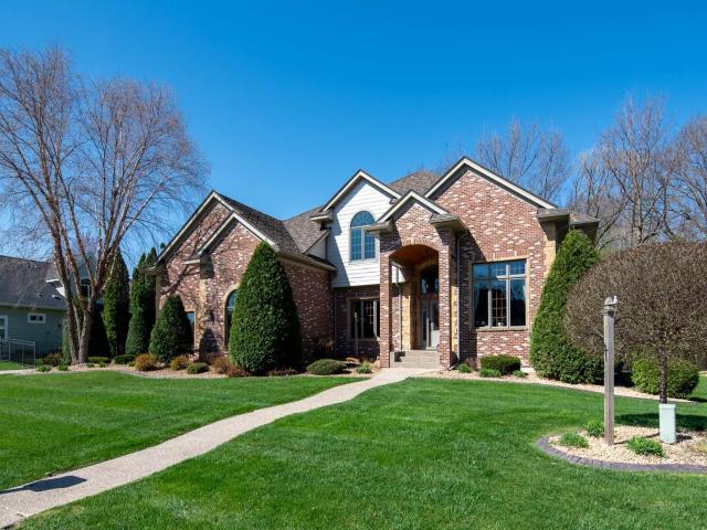 204 Woodhill Court Mankato MN 56001