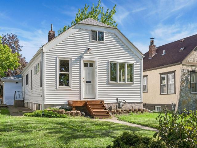 991 Minnehaha Avenue W Saint Paul MN 55104 - MLS# 7065228