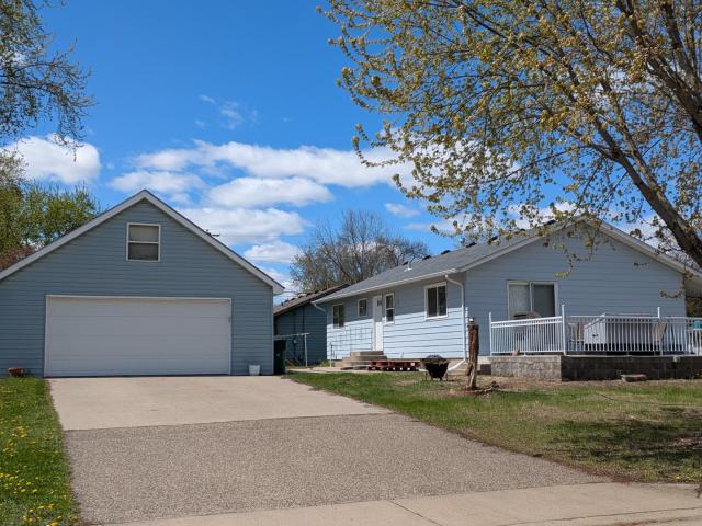 2109 Yellowstone Trail Minneapolis MN 55444 - MLS# 7065574