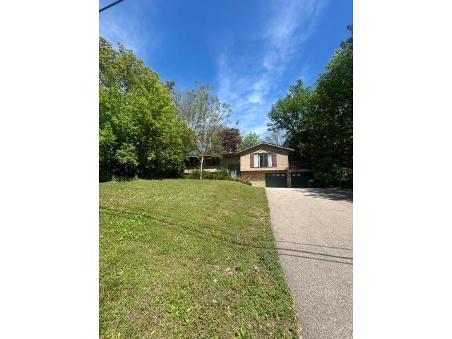 5905 Country Club Road Excelsior MN 55331 - MLS# 7065613