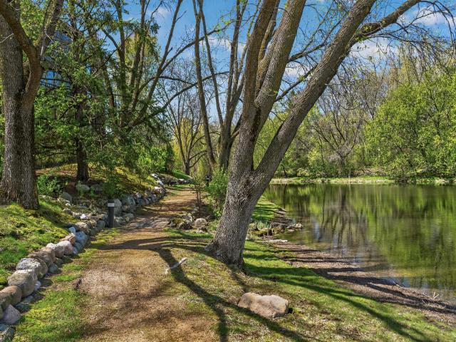 5601 Dewey Hill Road Unit 119 Minneapolis MN 55439 - MLS# 7065670