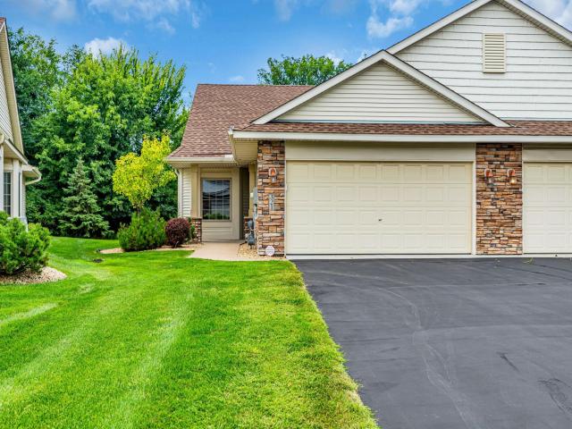 321 Summer Place E Maplewood MN 55117 - MLS# 7065706