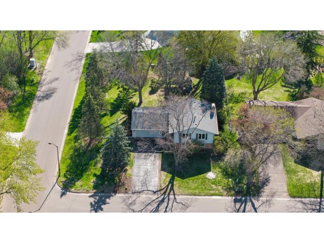 5870 Daniel Court Shoreview MN 55126 - MLS# 7065779