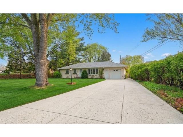 1845 City Heights Drive Maplewood MN 55117 - MLS# 7065821