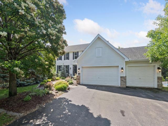 2719 Longacres Drive Chanhassen MN 55317 - MLS# 7065873