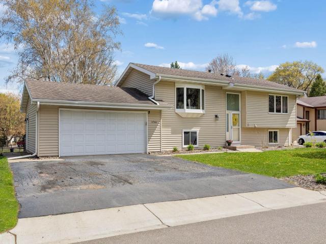 6766 Cottonwood Lane N Maple Grove MN 55369 - MLS# 7065885
