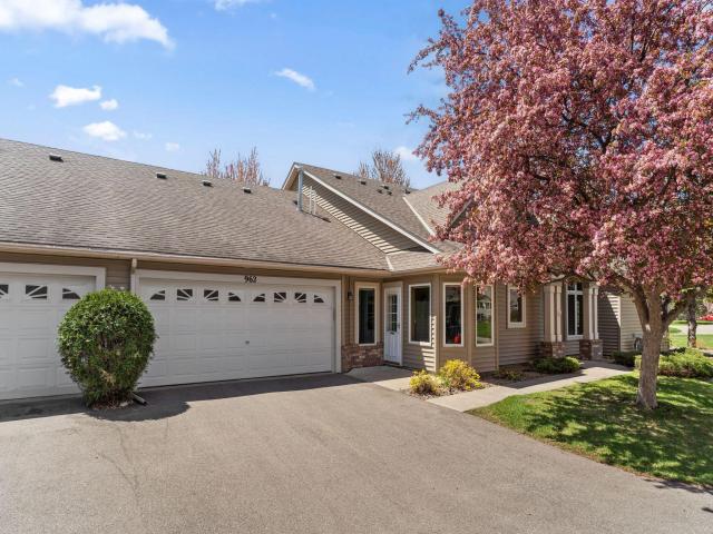 962 Stratford Lane W Burnsville MN 55337 - MLS# 7065918