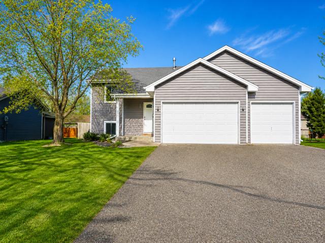 12382 Ivywood Street NW Minneapolis MN 55433 - MLS# 7066048