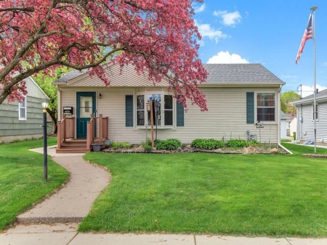 1562 Hoyt Avenue E Saint Paul MN 55106 - MLS# 7066910