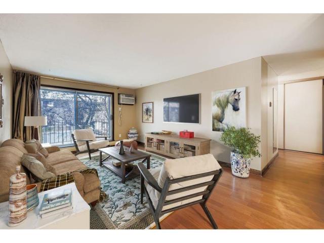 3431 Kent Street Unit 813 Saint Paul MN 55126 - MLS# 7066931