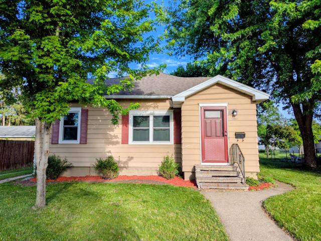 464 Grand Street Winona MN 55987 - MLS# 7066945