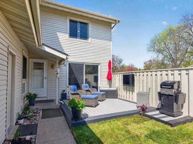 1044 Carmel Court Shoreview MN 55126 - MLS# 7067043