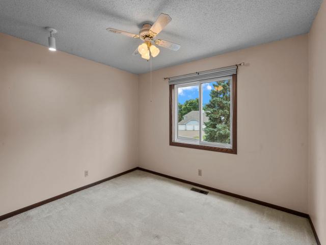 977 Heritage Court E Vadnais Heights MN 55127 - MLS# 7067138