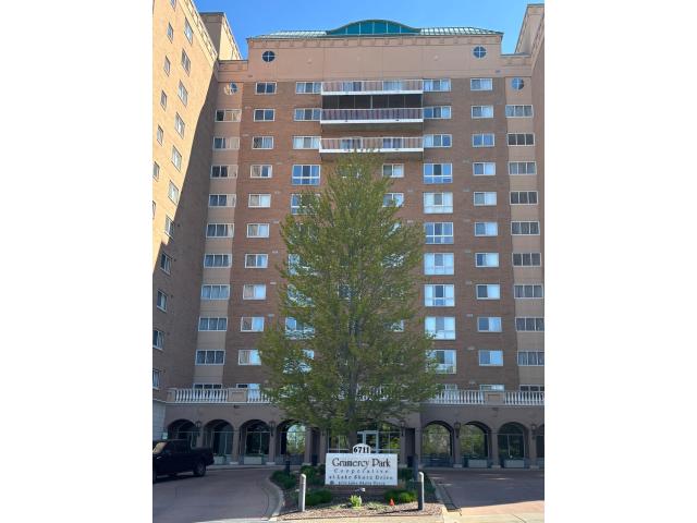 6711 Lake Shore Drive S Unit 813 Minneapolis MN 55423 - MLS# 7067142