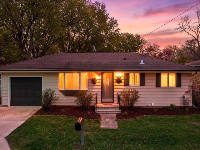 302 5th Avenue NW Dodge Center MN 55927 - MLS# 7067165