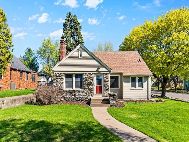 1341 Iowa Avenue W Saint Paul MN 55108 - MLS# 7067247