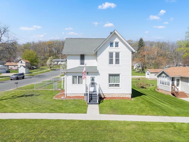 1466 Saint Charles Avenue Saint Charles MN 55972 - MLS# 7067253