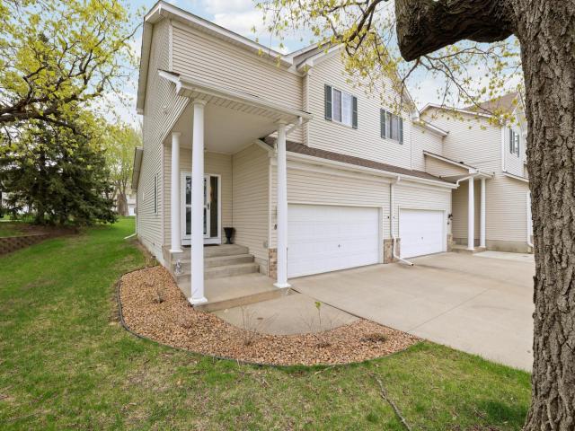 881 Kimberly Lane Chanhassen MN 55317 - MLS# 7067370