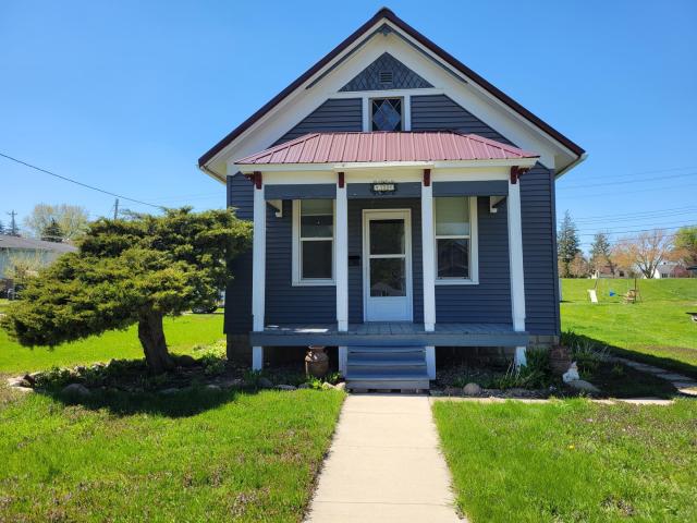 414 Red Wing Avenue Kenyon MN 55946 - MLS# 7067800