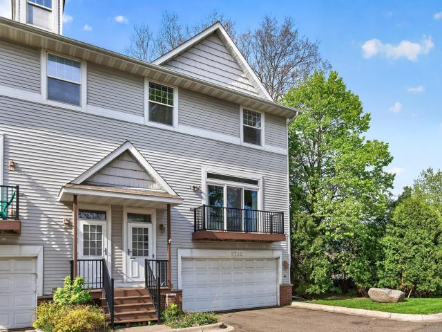 2735 Century Court Saint Paul MN 55110 - MLS# 7067856