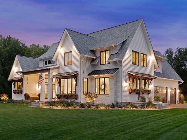 4900 Lakeview Drive Edina MN 55424 - MLS# 7067921