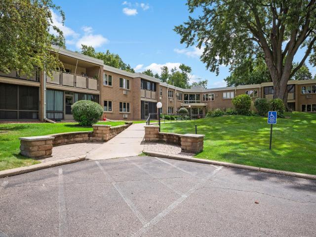 4380 Brookside Court Unit 205 Minneapolis MN 55436 - MLS# 7067933