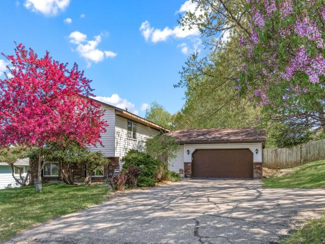 4220 Victoria Street N Saint Paul MN 55126 - MLS# 7068000