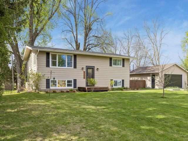 9055 Jamaca Court N Lake Elmo MN 55042 - MLS# 7068026