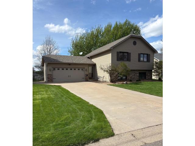 1372 Granite Lane N Saint Paul MN 55128 - MLS# 7068091