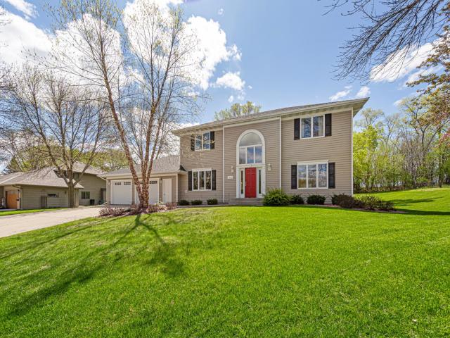 1424 Fairway Drive Faribault MN 55021 - MLS# 7068209