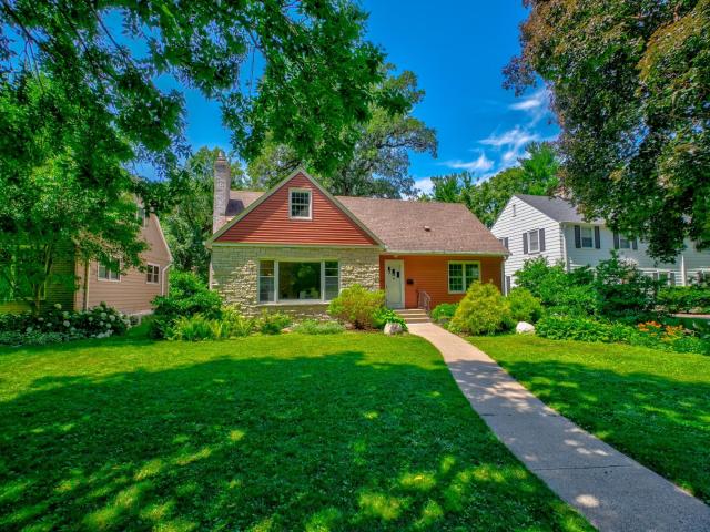 329 Stonebridge Boulevard Saint Paul MN 55105 - MLS# 7068443