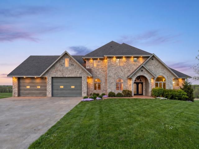 20951 Prairie Hills Lane Prior Lake MN 55372 - MLS# 7068702