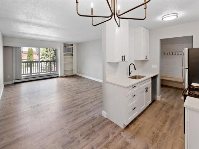 2011 E 122nd Street Unit D11 Burnsville MN 55337 - MLS# 7068781