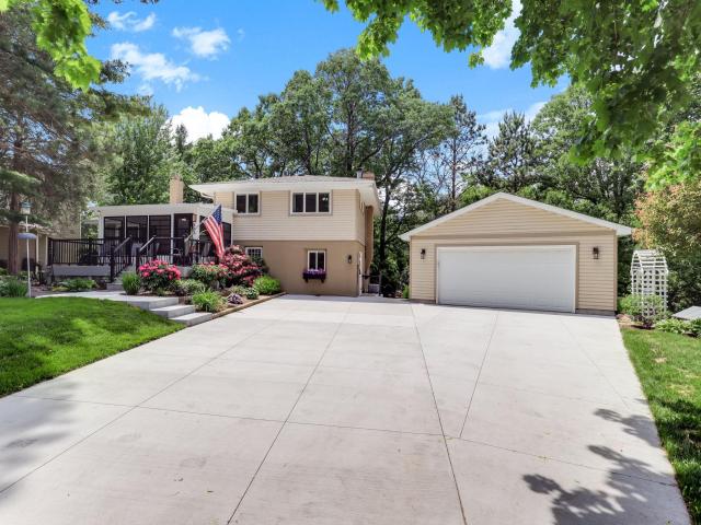 645 Warner Avenue S Mahtomedi MN 55115 - MLS# 7068801