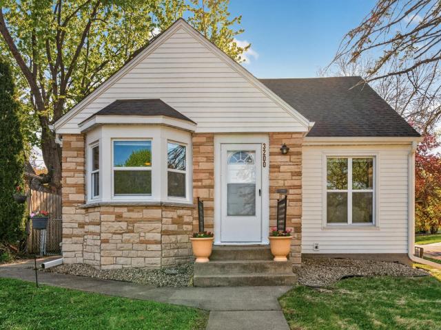 3200 Ewing Avenue N Minneapolis MN 55422 - MLS# 7068832
