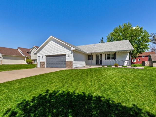 425 Hazeltine Place NE Owatonna MN 55060 - MLS# 7068877