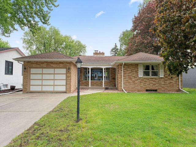 26 W Sandra Lee Drive Saint Paul MN 55119 - MLS# 7069106