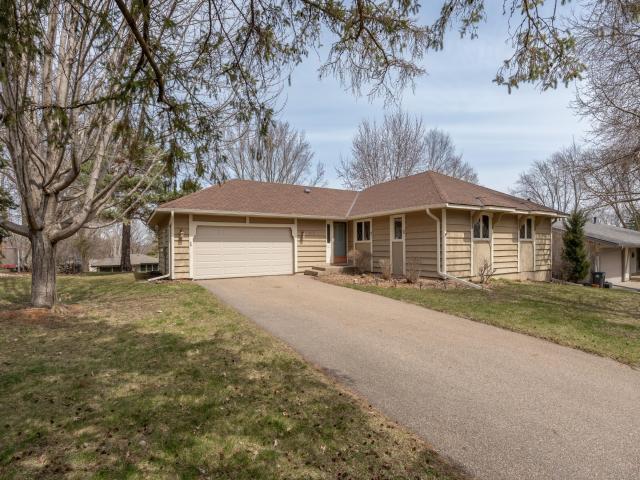 502 Highland Drive Chanhassen MN 55317 - MLS# 7069133