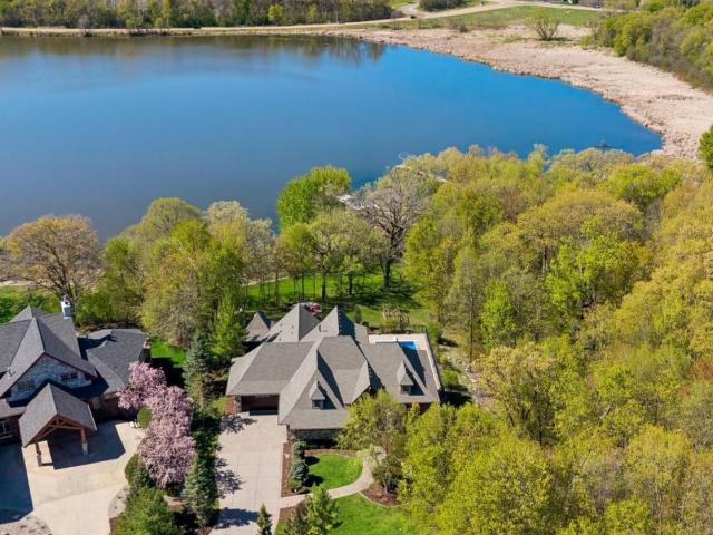 3601 Lerive Way Chaska MN 55318 - MLS# 7069159