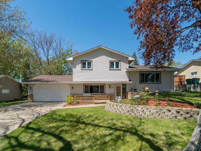 10940 Pioneer Drive Burnsville MN 55337 - MLS# 7069204