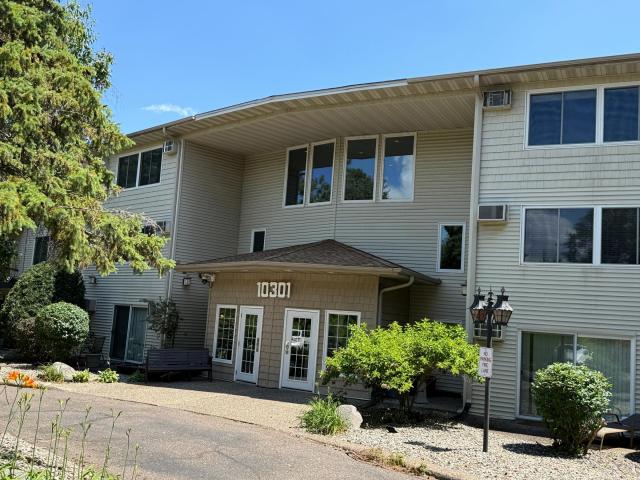 10301 Cedar Lake Road Unit 102 Hopkins MN 55305 - MLS# 7069434