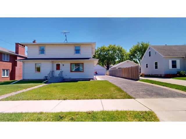 406 Giles Place Albert Lea MN 56007 - MLS# 7069670
