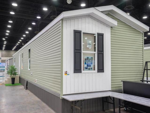 2401 Gene Avenue Albert Lea MN 56007 - MLS# 7069783